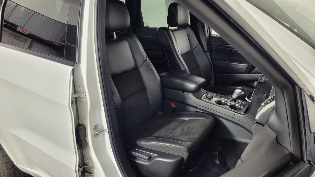 Used 2022 Jeep Grand Cherokee Laredo X image 40