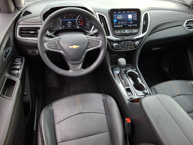 Used 2023 Chevrolet Equinox Premier AWD/4WD image 2