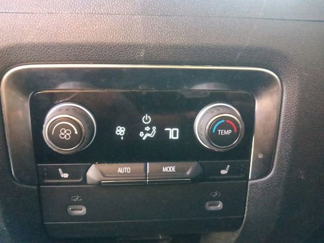 Used 2024 Chevrolet Suburban Premier RWD image 28