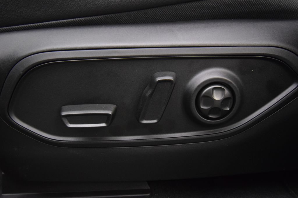 New 2027 Jeep Grand Cherokee Altitude AWD/4WD image 35