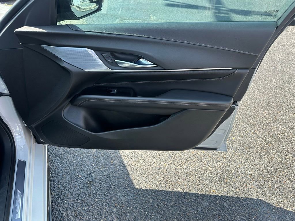 Used 2022 Cadillac CT4 V w/ LPO, ONYX Package image 21