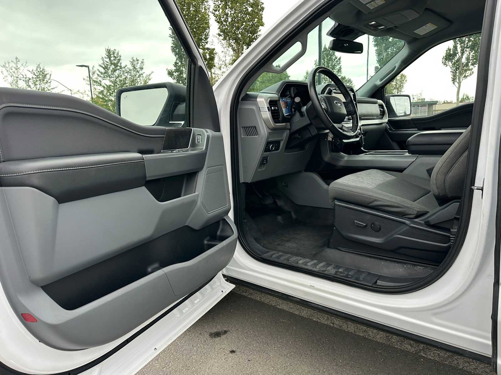 Used 2022 Ford F150 XLT w/ Equipment Group 301A Mid image 19