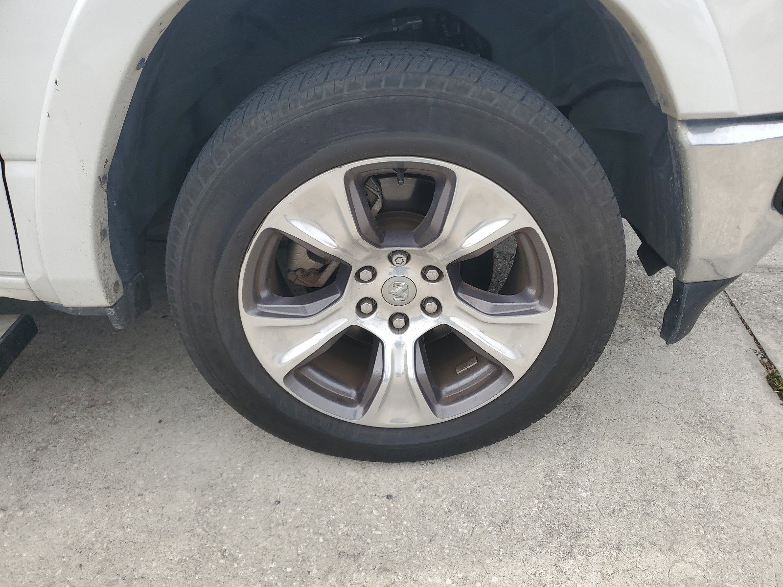 Used 2021 RAM 1500 Laramie AWD/4WD image 5
