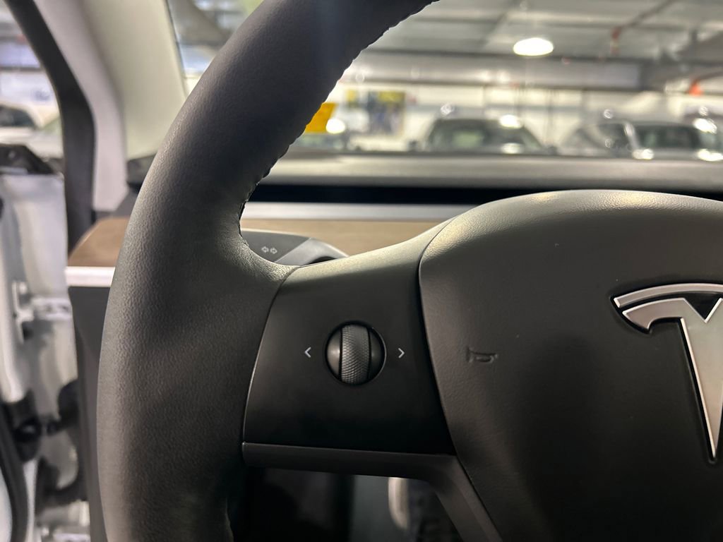 Used 2023 Tesla Model 3 Performance image 13