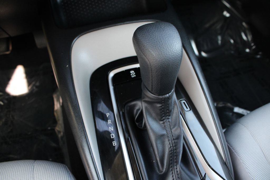 Used 2022 Toyota Corolla LE image 20