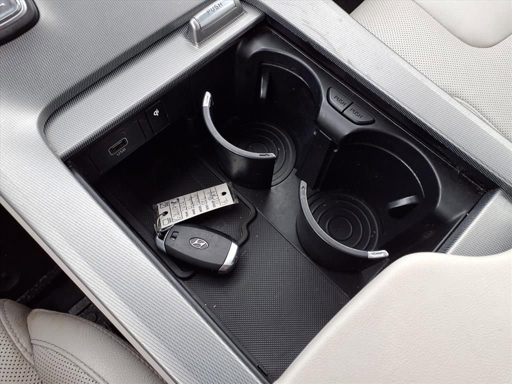 Used 2022 Hyundai Palisade SEL w/ Premium Package image 12