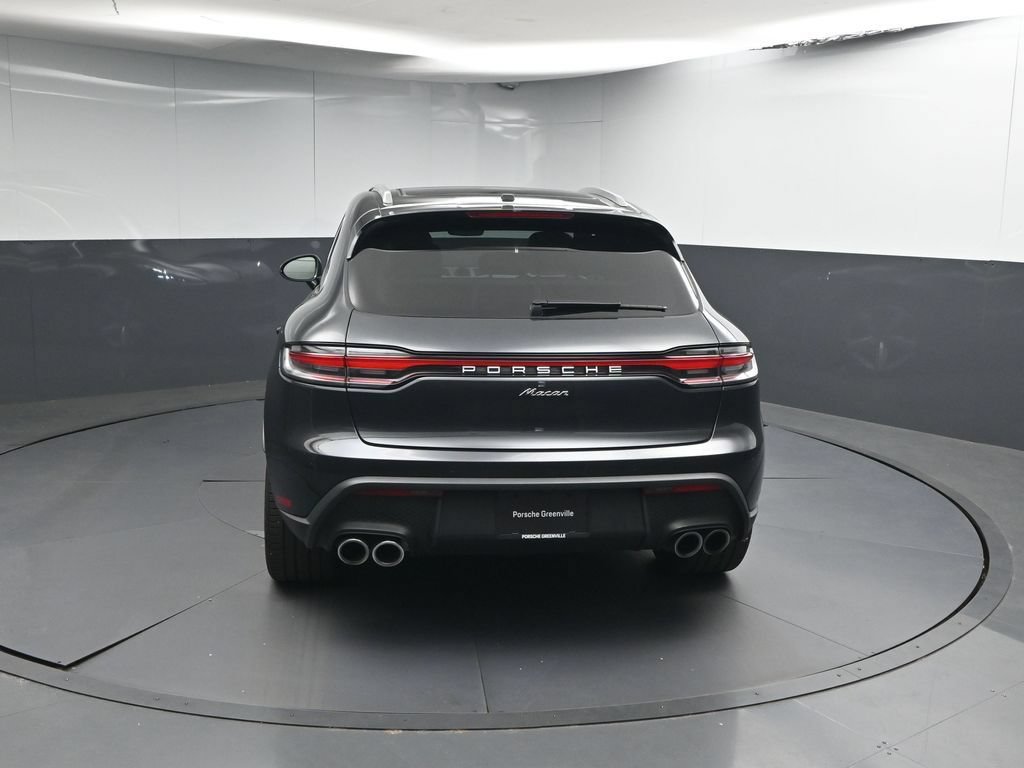 Certified 2024 Porsche Macan AWD/4WD image 23