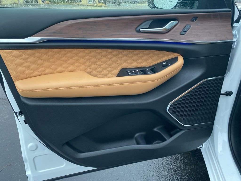 New 2025 Jeep Grand Cherokee L Summit w/ Obsidian Package image 9