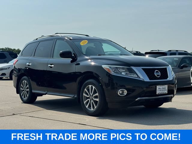 Used 2014 Nissan Pathfinder SV AWD/4WD image 1