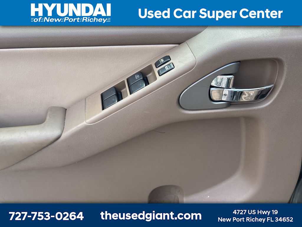 Used 2005 Nissan Frontier LE w/ (X01) Leather Pkg image 12