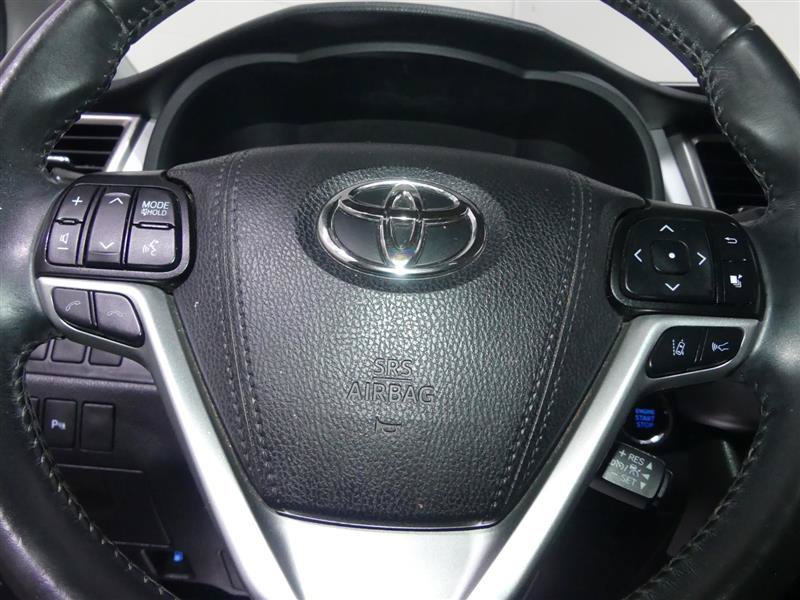 Used 2019 Toyota Highlander Limited AWD/4WD image 33