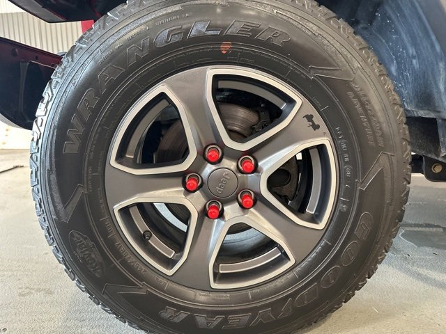 Used 2019 Jeep Wrangler Unlimited Sahara image 10