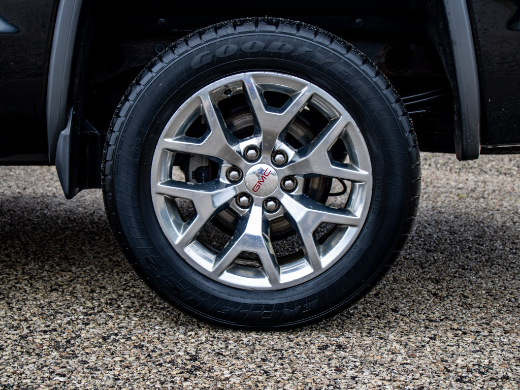 Used 2015 GMC Sierra 1500 SLT w/ SLT Crew Cab Value Package AWD/4WD image 15