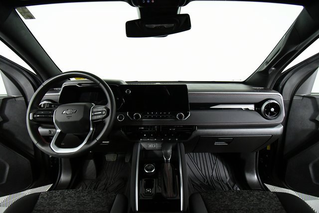 Used 2024 Chevrolet Colorado Z71 w/ Z71 Convenience Package 2 image 18