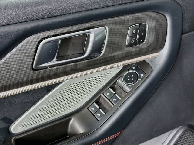 Used 2025 Ford Explorer ST AWD/4WD image 18