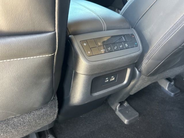 Used 2024 Nissan Pathfinder SL image 12