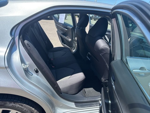 Used 2022 Toyota Camry LE image 11