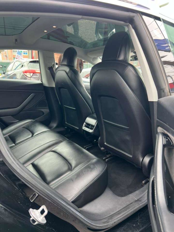 Used 2019 Tesla Model 3 Standard Range Plus image 16