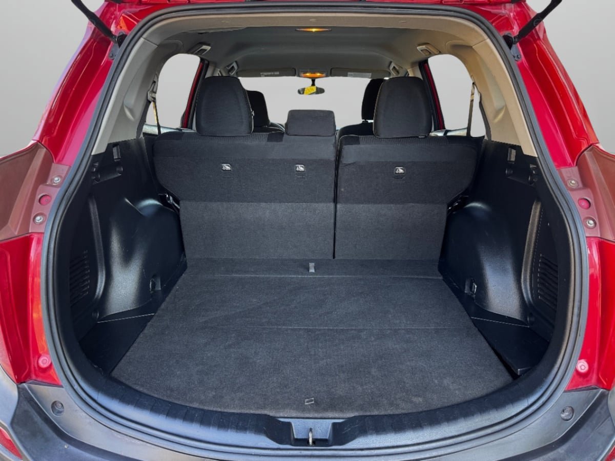Used 2014 Toyota RAV4 LE FWD image 14