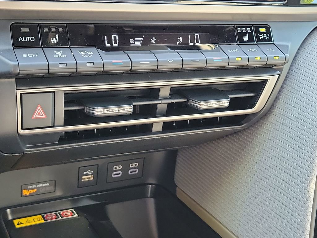 New 2026 Toyota Camry SE w/ Convenience Package image 16