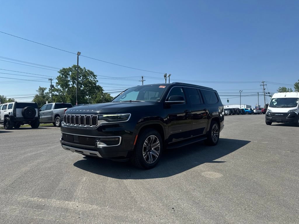 Used 2024 Jeep Wagoneer L Series II RWD image 7