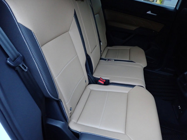 Used 2023 Volkswagen Atlas Cross Sport SE image 15