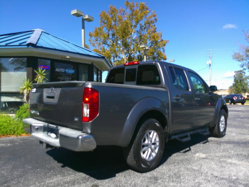 Used 2016 Nissan Frontier SV image 5