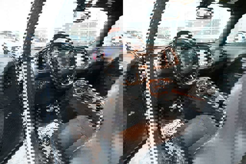 Used 2022 Dodge Challenger GT w/ Plus Package image 15