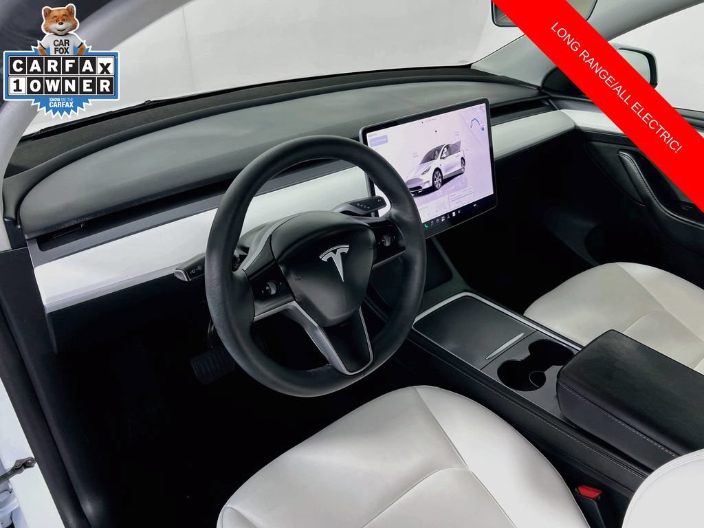 Used 2024 Tesla Model Y Long Range AWD/4WD image 11