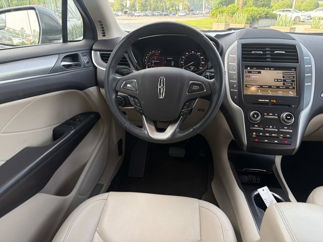 Used 2017 Lincoln MKC Premiere FWD image 25