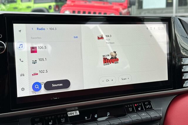 Used 2025 Toyota Camry XSE image 17