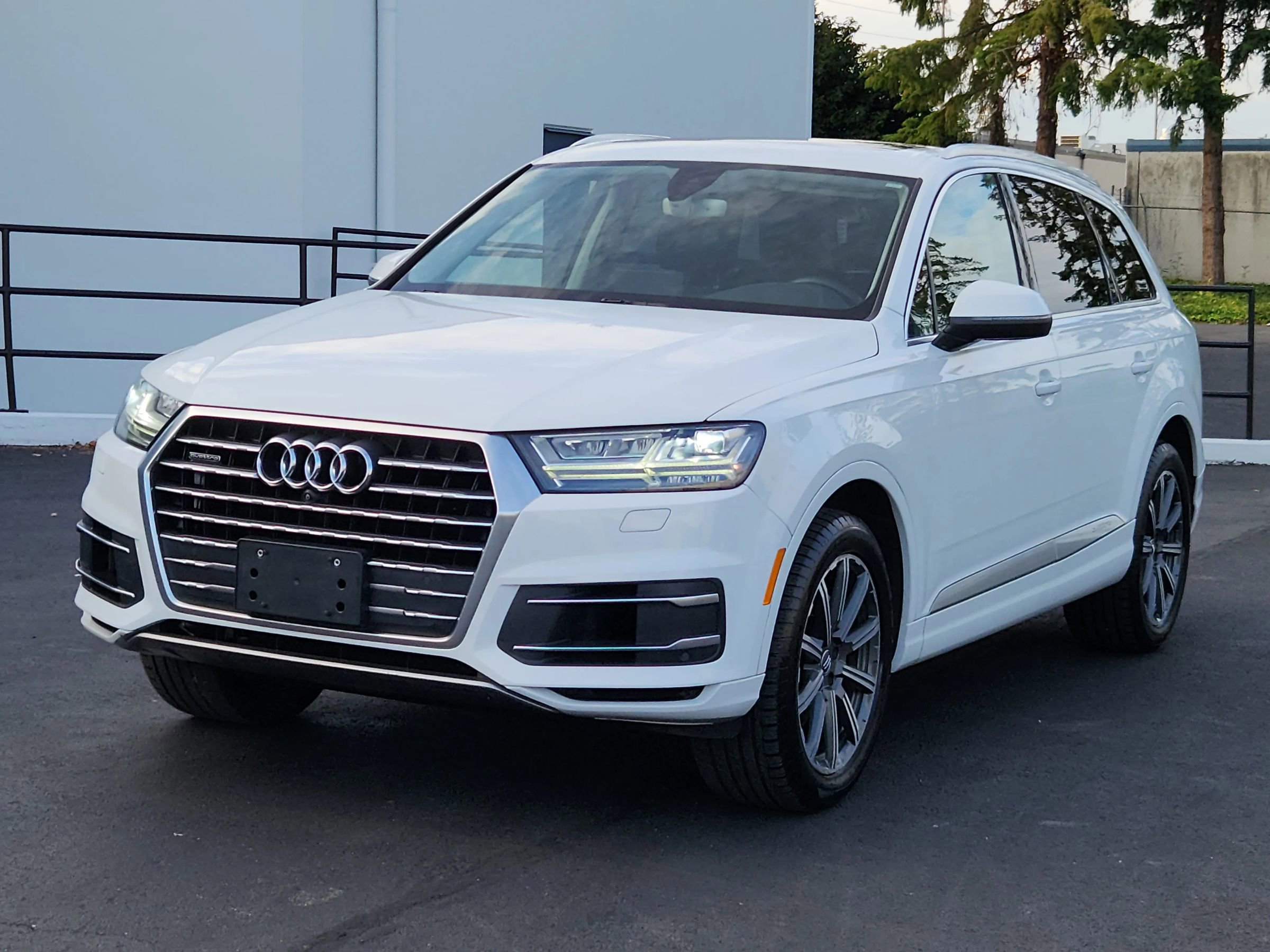 Used 2017 Audi Q7 3.0T Premium Plus