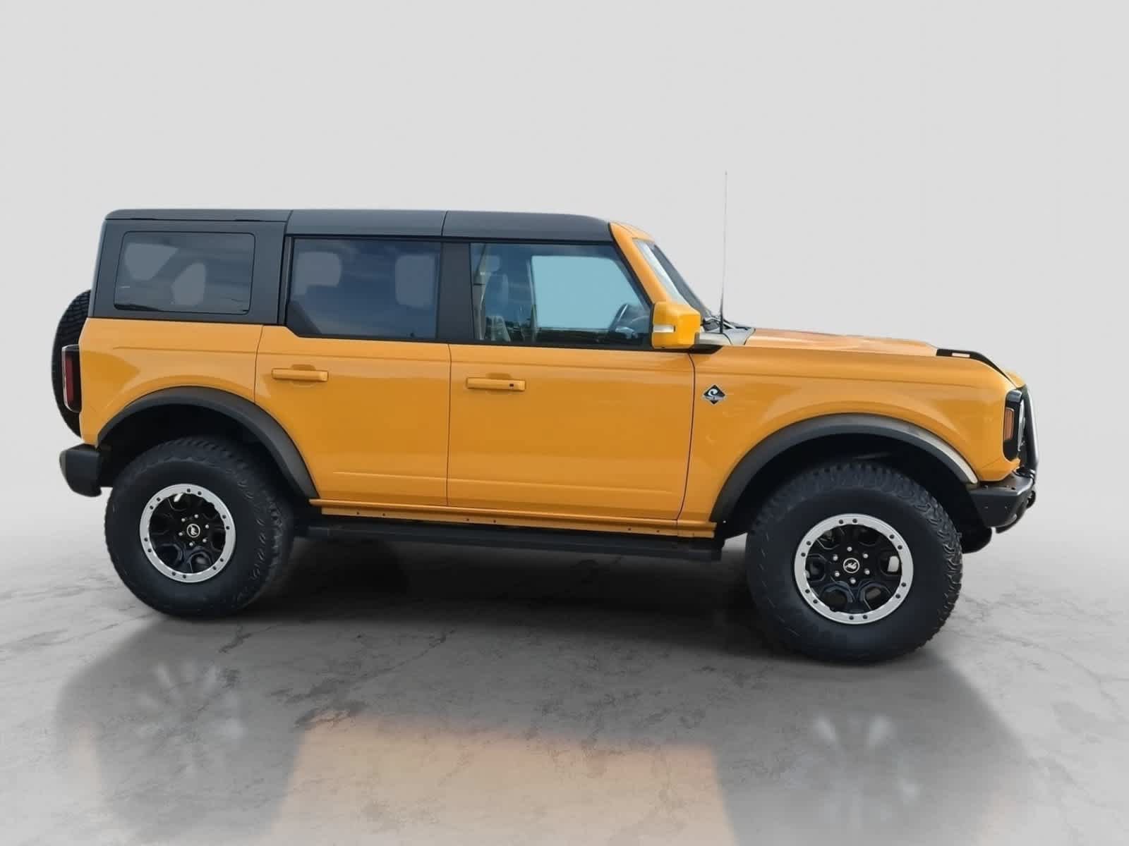 Used 2022 Ford Bronco Outer Banks w/ Sasquatch Package AWD/4WD image 9