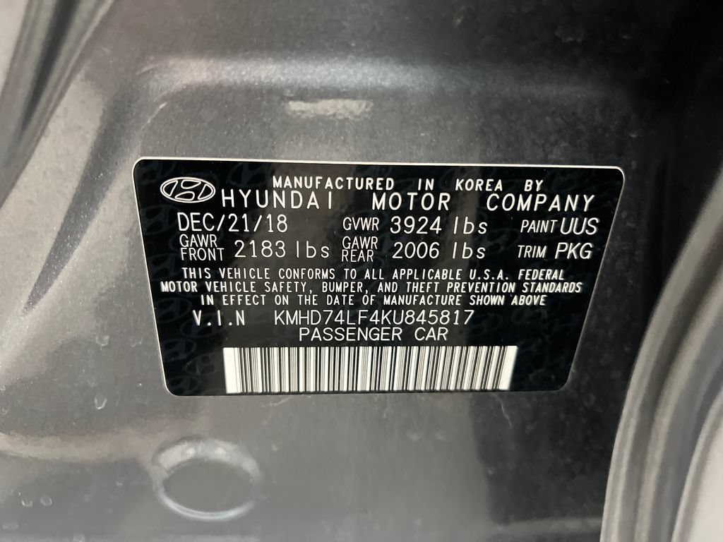 Used 2019 Hyundai Elantra SE FWD image 32