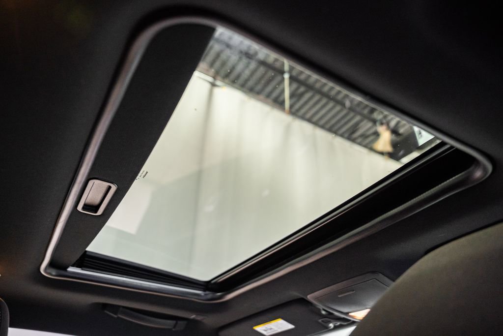 Certified 2023 Dodge Challenger SXT image 37