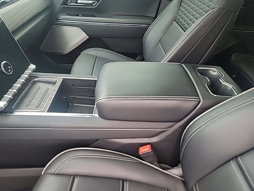 Used 2025 GMC Sierra EV Denali AWD/4WD image 21
