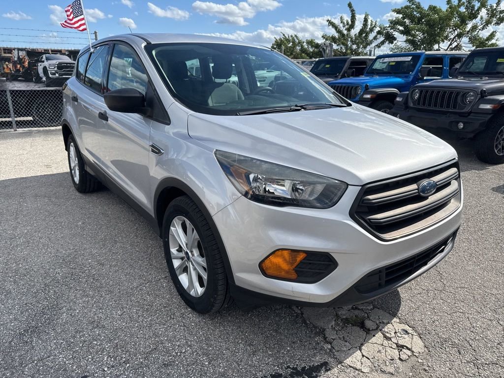 Used 2018 Ford Escape S image 3