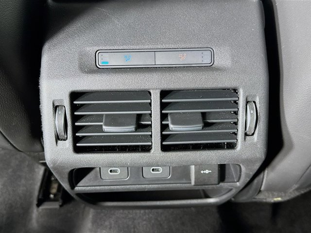 Used 2025 Land Rover Discovery Sport S image 27