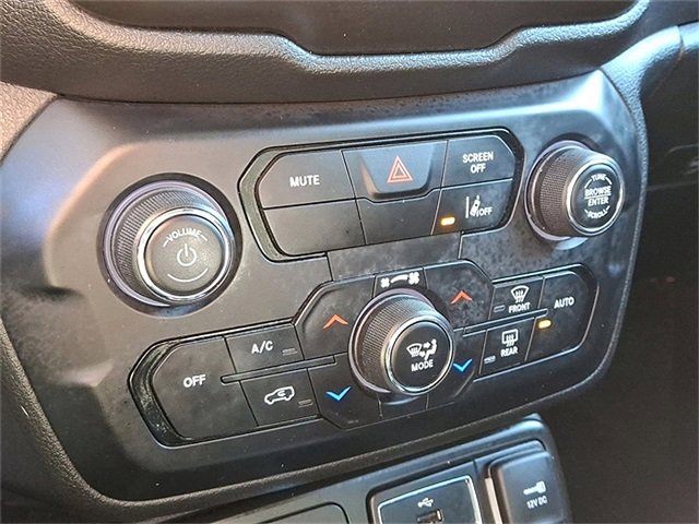 Used 2022 Jeep Renegade Latitude w/ Convenience Group image 15