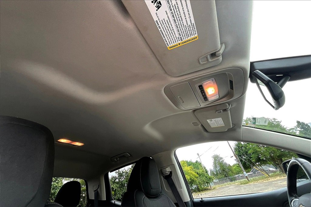 Used 2022 Chevrolet Colorado LT w/ LT Convenience Package image 14