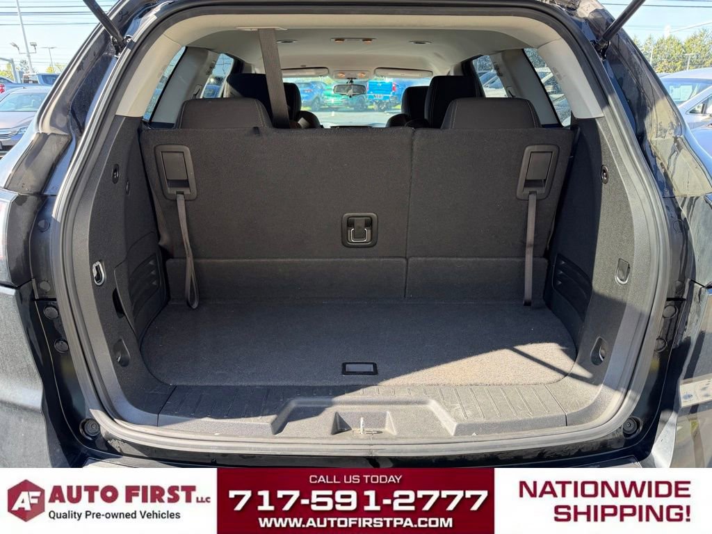 Used 2017 Chevrolet Traverse LT w/ Style and Technology Package AWD/4WD image 13