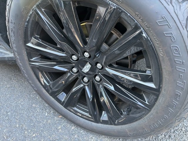 Used 2021 Cadillac Escalade Sport Platinum image 2