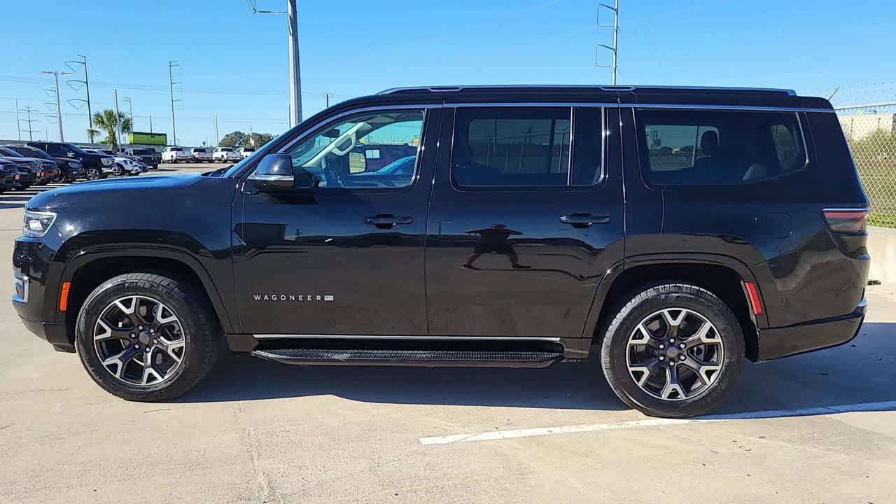 Used 2024 Jeep Wagoneer Series III AWD/4WD image 5