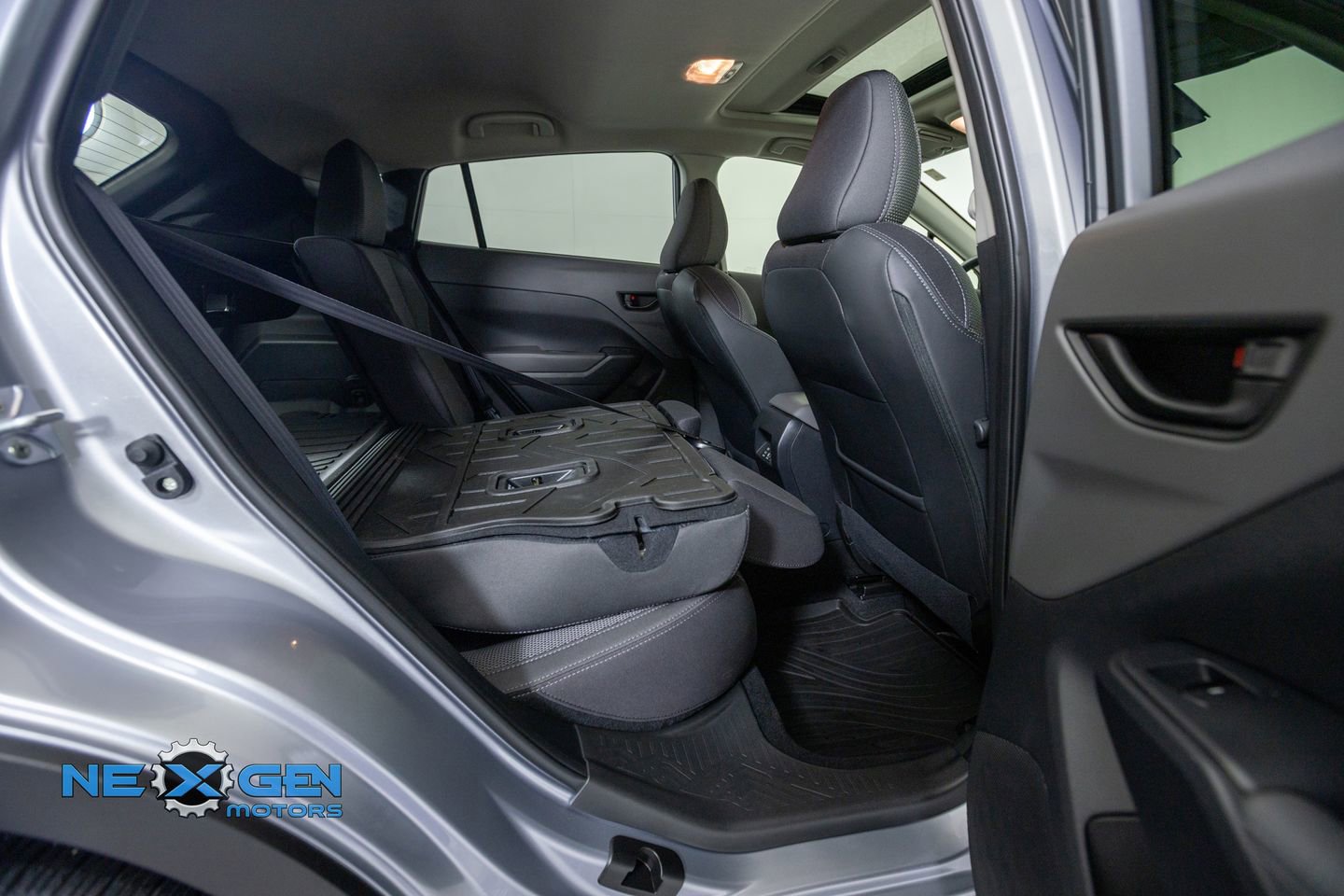 Used 2024 Subaru Crosstrek 2.0i Premium AWD/4WD image 34