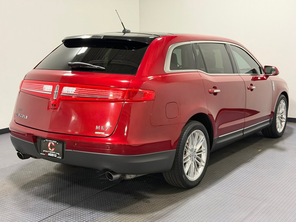 Used 2013 Lincoln MKT AWD image 5