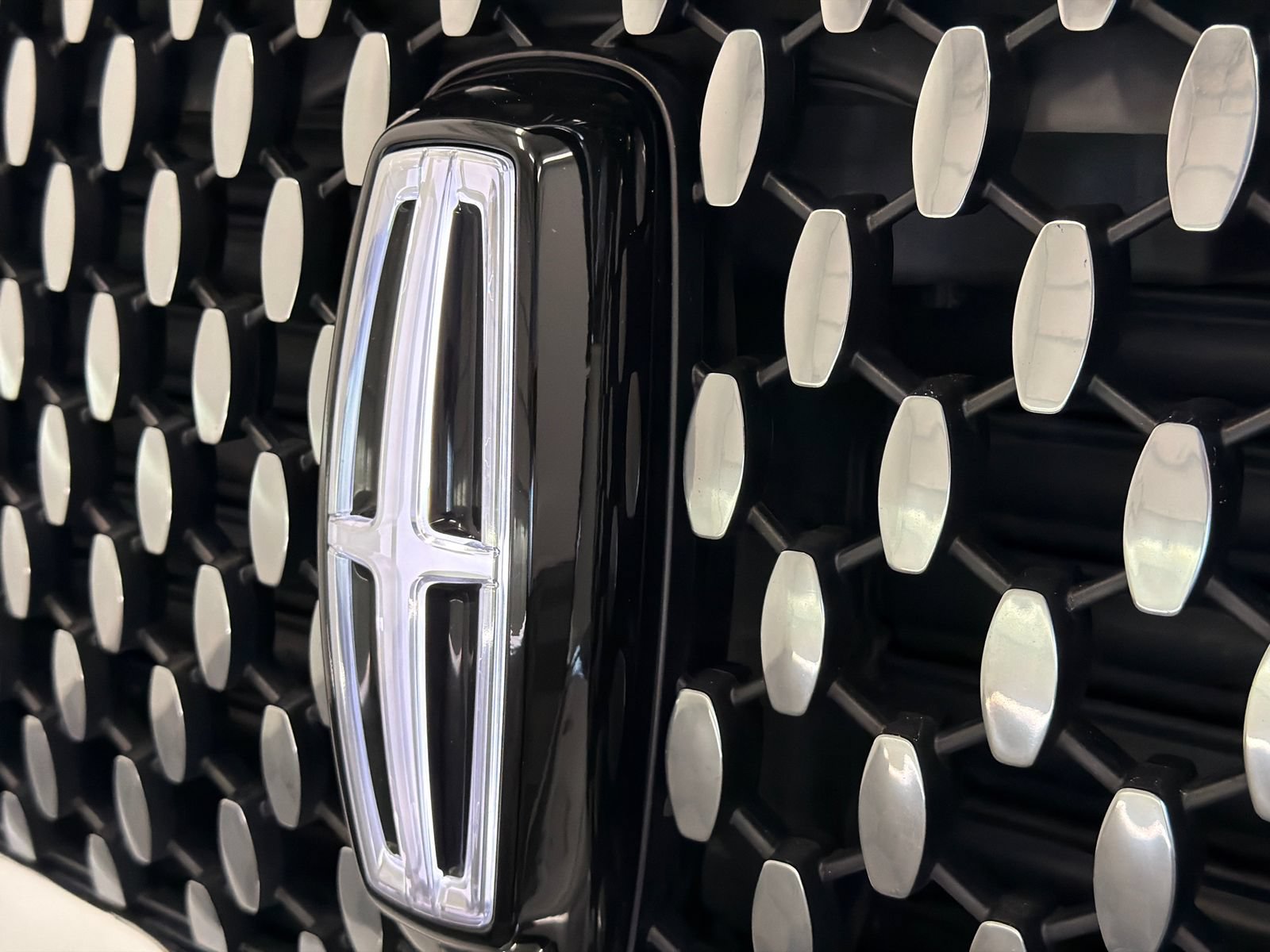 Certified 2023 Lincoln Navigator Black Label AWD/4WD image 16