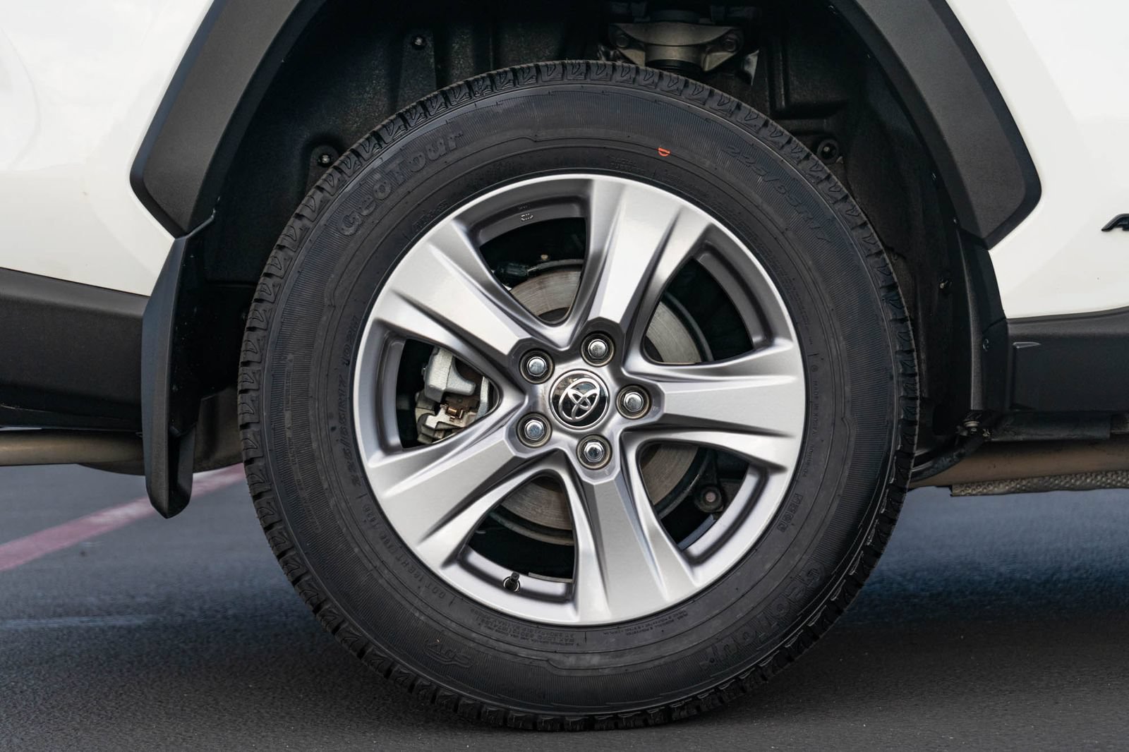 Certified 2025 Toyota RAV4 LE AWD/4WD image 11