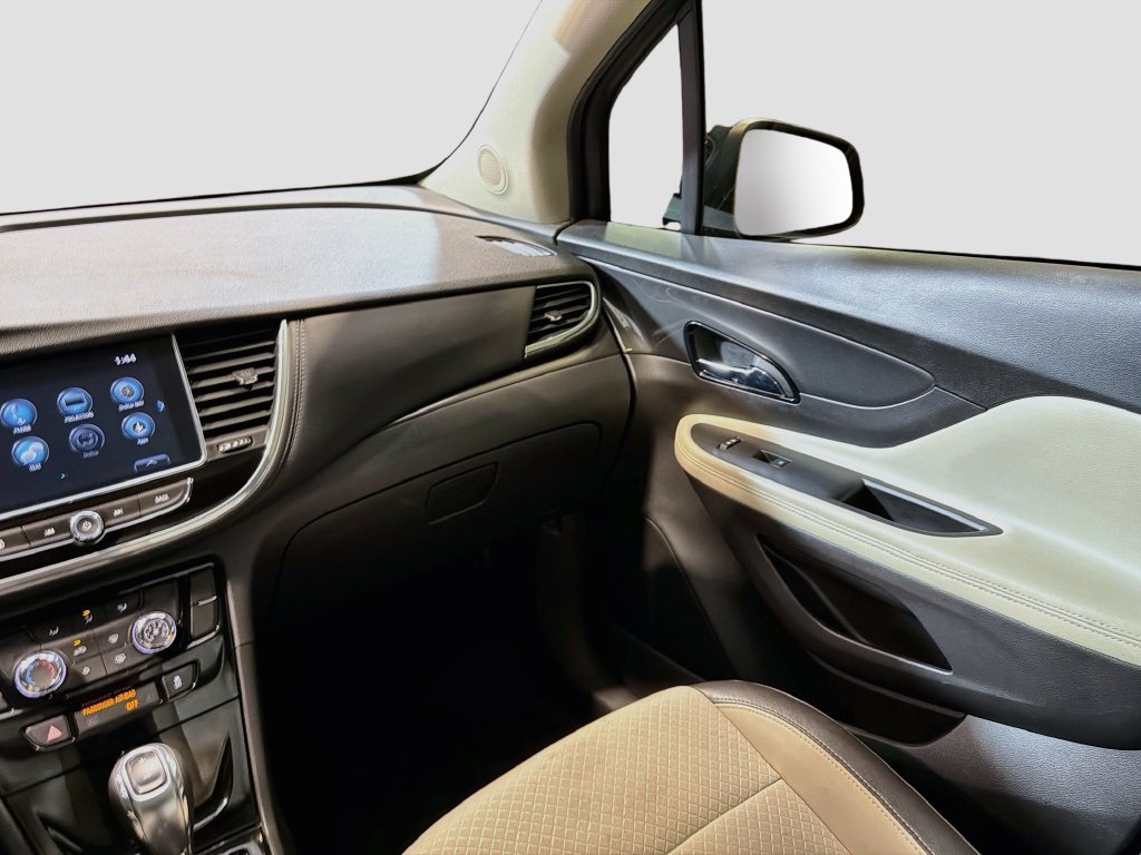 Used 2020 Buick Encore Preferred FWD image 19