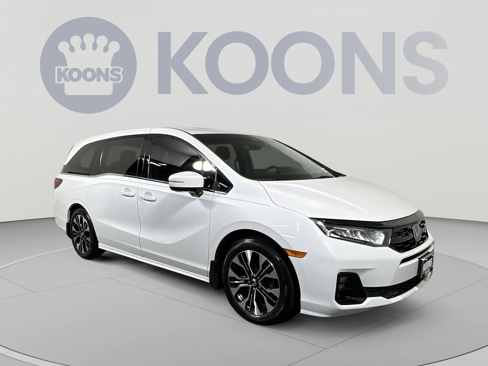 Used 2025 Honda Odyssey Elite image 2