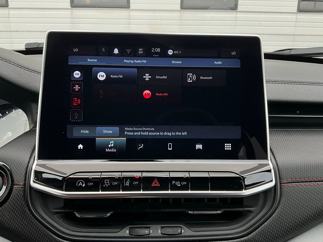 Used 2025 Jeep Compass Trailhawk image 31